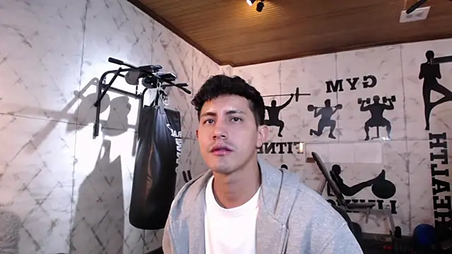 Snapshot of kamal_wolff chatting on March 5, 12:12 pm kamal wolff online show from March 5, 12:12 pm