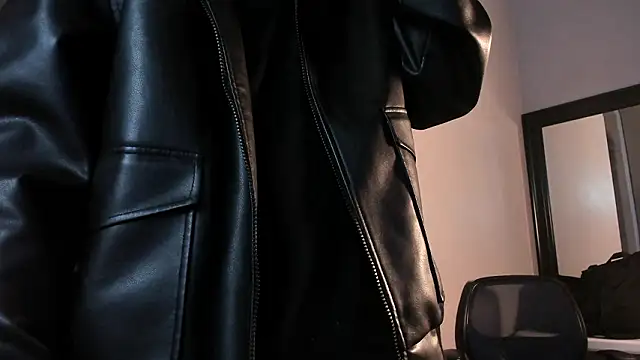 Snapshot of kamal_wolff chatting on March 17, 11:57 am kamal wolff online show from March 17, 11:57 am