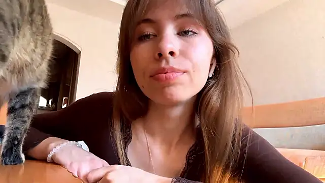 Snapshot of SerenaHawthorne chatting on March 19, 9:13 am SerenaHawthorne online show from March 19, 9:13 am