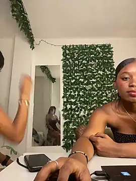 Snapshot of Jazmin_chell chatting on March 22, 8:12 pm Jazmin chell online show from March 22, 8:12 pm