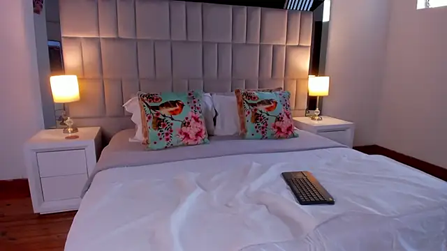 Snapshot of Tiffanyy_Lam chatting on March 4, 9:54 pm Tiffanyy Lam online show from March 4, 9:54 pm