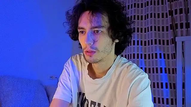 Snapshot of crybae chatting on March 17, 9:07 pm crybae online show from March 17, 9:07 pm