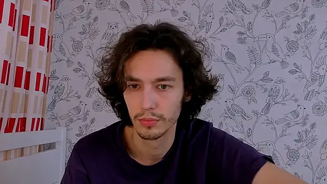 Snapshot of crybae chatting on April 3, 4:54 am crybae online show from April 3, 4:54 am