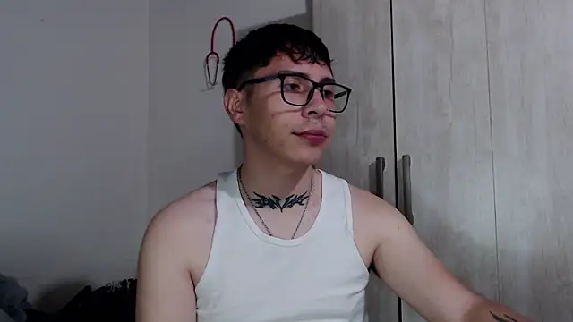 idddavv online show from February 22, 10:41 pm