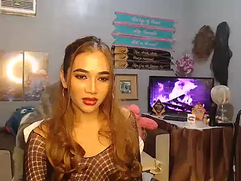 Snapshot of Demonsfuck chatting on May 21, 7:32 pm Demonsfuck online show from May 21, 7:32 pm