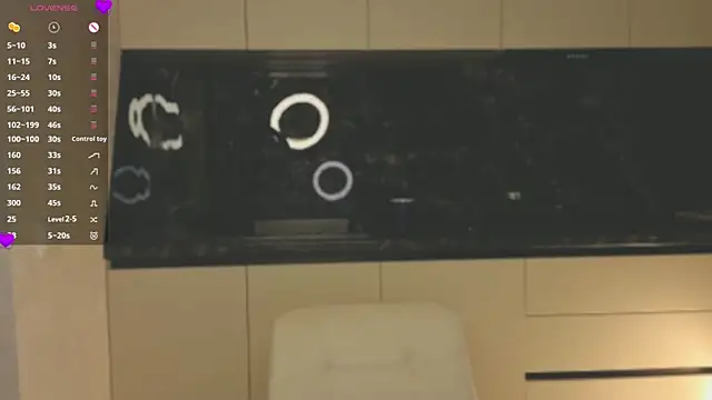 Snapshot of HinaVibe chatting on March 26, 1:38 pm HinaVibe online show from March 26, 1:38 pm