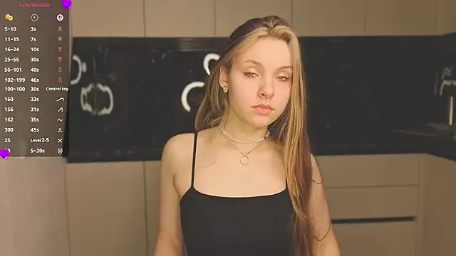 Snapshot of HinaVibe chatting on March 27, 2:17 pm HinaVibe online show from March 27, 2:17 pm