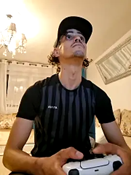 Snapshot of JestingSense chatting on March 4, 8:04 pm JestingSense online show from March 4, 8:04 pm