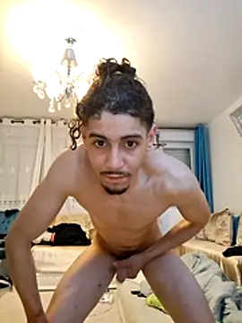 Snapshot of JestingSense chatting on April 5, 3:58 am JestingSense online show from April 5, 3:58 am