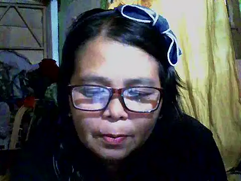 Snapshot of Flowerblossom123 chatting on March 9, 2:15 am Flowerblossom123 online show from March 9, 2:15 am