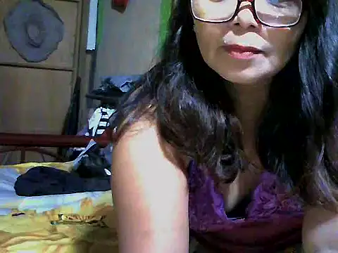 Snapshot of Flowerblossom123 chatting on March 15, 1:06 pm Flowerblossom123 online show from March 15, 1:06 pm