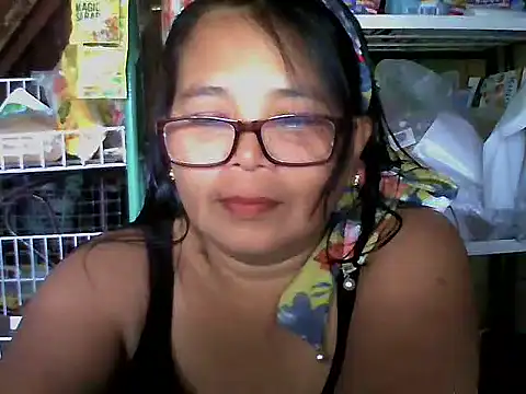 Snapshot of Flowerblossom123 chatting on March 18, 2:47 am Flowerblossom123 online show from March 18, 2:47 am