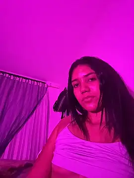 Snapshot of MikaelaFlgg chatting on March 16, 1:55 am MikaelaFlgg online show from March 16, 1:55 am