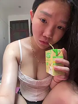 Miumieu2 online show from June 5, 2:18 am