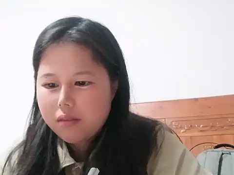 Hannah-33 online show from March 19, 2:54 pm