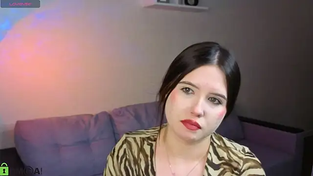 Snapshot of Li-crystal chatting on March 1, 1:07 am Li-crystal online show from March 1, 1:07 am