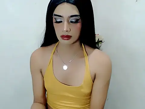 Snapshot of Queeny_Cassandra chatting on April 8, 6:02 am Queeny Cassandra online show from April 8, 6:02 am