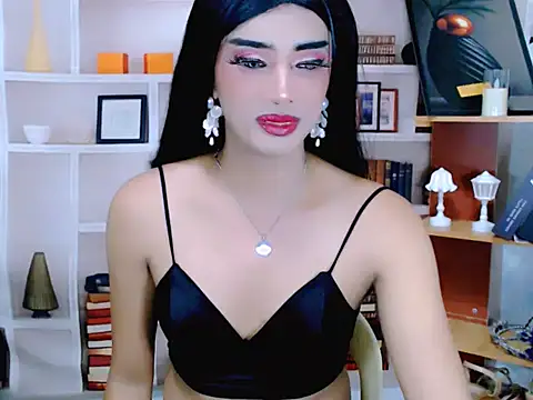 Snapshot of Queeny_Cassandra chatting on May 15, 6:09 am Queeny Cassandra online show from May 15, 6:09 am