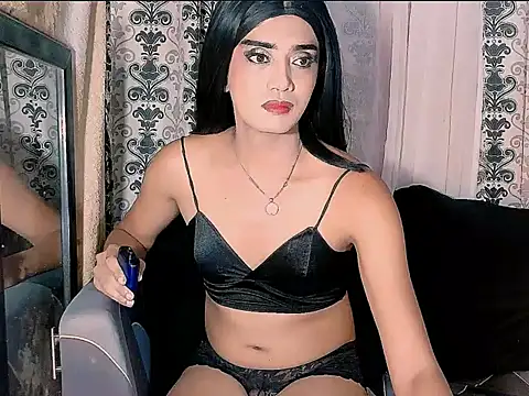 Snapshot of Queeny_Cassandra chatting on June 14, 4:14 am Queeny Cassandra online show from June 14, 4:14 am