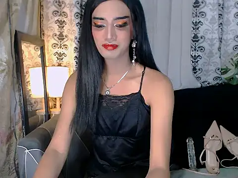 Snapshot of Queeny_Cassandra chatting on July 22, 12:02 am Queeny Cassandra online show from July 22, 12:02 am