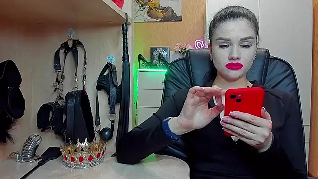 KristiTopxx online show from December 3, 6:39 pm