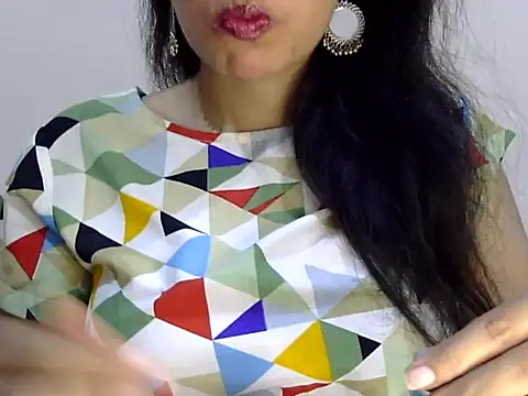 Snapshot of Neha_Sharma2 chatting on April 15, 9:49 am Neha Sharma2 online show from April 15, 9:49 am