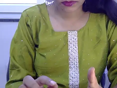 Snapshot of Neha_Sharma2 chatting on May 28, 10:56 am Neha Sharma2 online show from May 28, 10:56 am