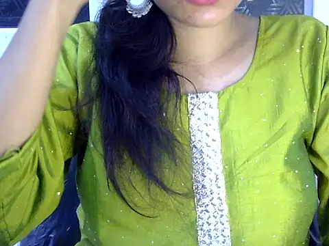 Snapshot of Neha_Sharma2 chatting on May 31, 2:13 pm Neha Sharma2 online show from May 31, 2:13 pm