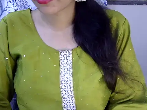 Snapshot of Neha_Sharma2 chatting on June 27, 1:28 pm Neha Sharma2 online show from June 27, 1:28 pm