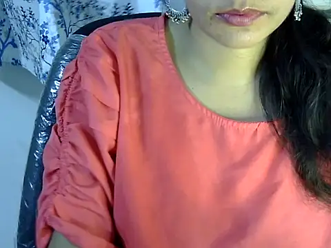Snapshot of Neha_Sharma2 chatting on August 1, 1:43 pm Neha Sharma2 online show from August 1, 1:43 pm