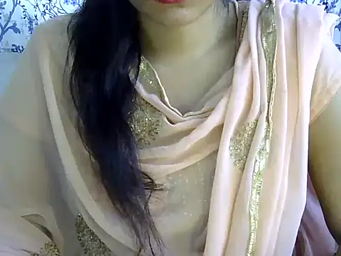 Snapshot of Neha_Sharma2 chatting on August 3, 10:32 am Neha Sharma2 online show from August 3, 10:32 am