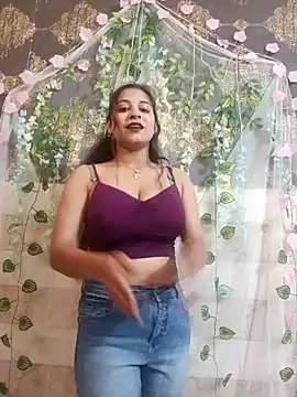 lovely-girl99 online show from March 13, 5:36 am