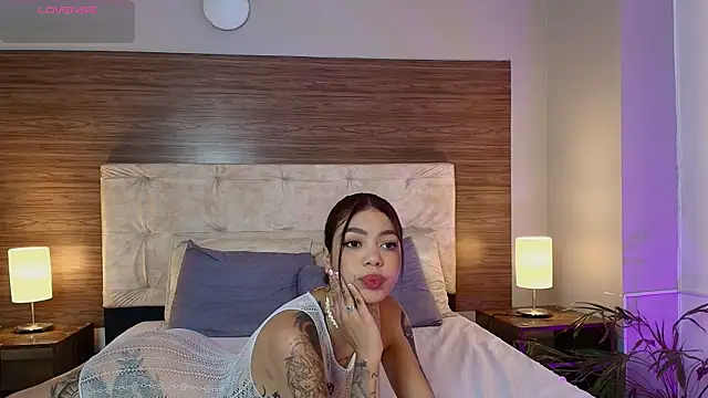 CamilaVelour online show from June 24, 7:07 am