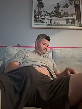 Snapshot of chubbylittlesecret chatting on March 20, 1:27 pm chubbylittlesecret online show from March 20, 1:27 pm