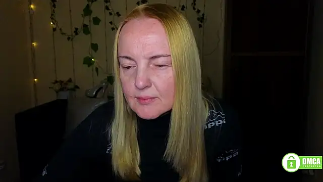 Snapshot of Bella_soulmate chatting on March 21, 12:32 pm Bella soulmate online show from March 21, 12:32 pm