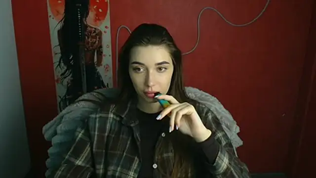 Snapshot of NikaMystic chatting on April 20, 5:43 am NikaMystic online show from April 20, 5:43 am