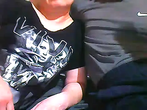 Snapshot of DiamondDaisy chatting on March 1, 8:38 am DiamondDaisy online show from March 1, 8:38 am