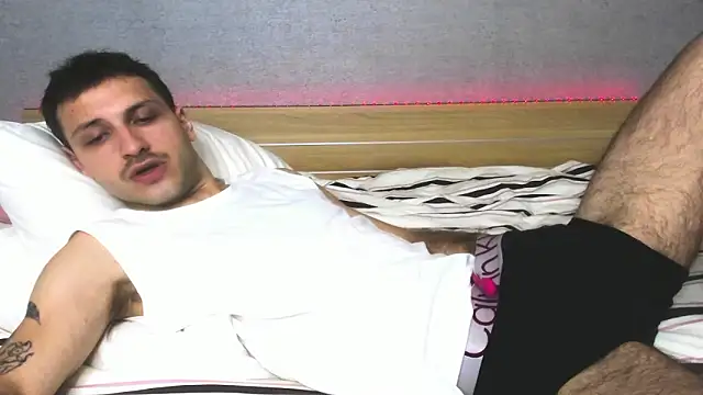 Snapshot of DarkRogue19 chatting on March 23, 4:22 pm DarkRogue19 online show from March 23, 4:22 pm