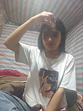 Snapshot of Lala-labu chatting on March 6, 2:41 am Lala-labu online show from March 6, 2:41 am