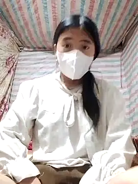 Snapshot of Lala-labu chatting on March 13, 9:27 am Lala-labu online show from March 13, 9:27 am