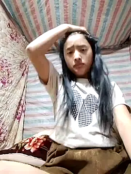 Snapshot of Lala-labu chatting on March 14, 5:02 am Lala-labu online show from March 14, 5:02 am