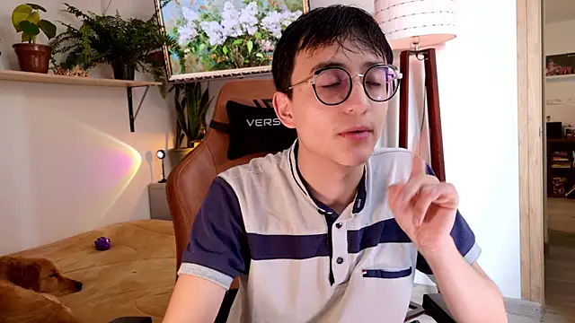 Snapshot of Sr_evann chatting on April 1, 1:23 pm Sr evann online show from April 1, 1:23 pm