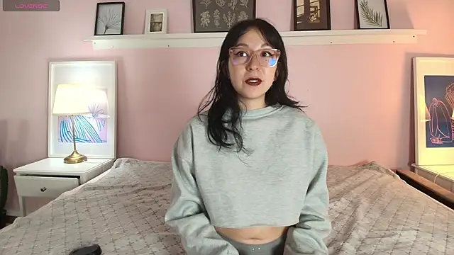 Abigailladyy online show from May 1, 11:37 am