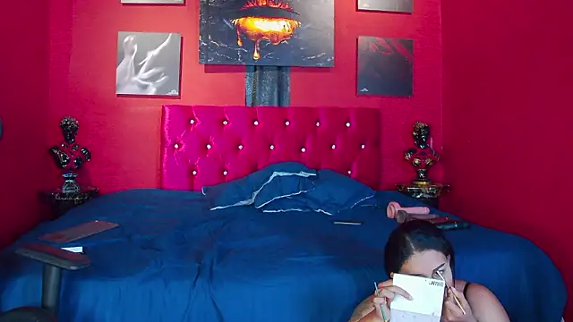 Snapshot of Luna_Dante_fox chatting on March 22, 3:26 pm Luna Dante fox online show from March 22, 3:26 pm