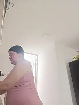 Snapshot of MilF-eterna_69 chatting on March 5, 7:21 pm MilF-eterna 69 online show from March 5, 7:21 pm