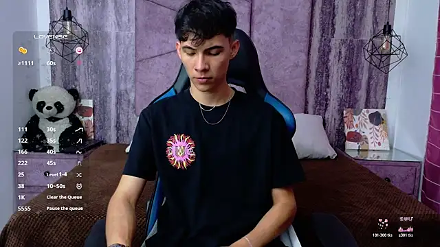 AronTawers online show from June 10, 7:02 pm