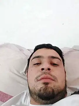 Snapshot of rodrigocol chatting on February 23, 6:38 pm rodrigocol online show from February 23, 6:38 pm