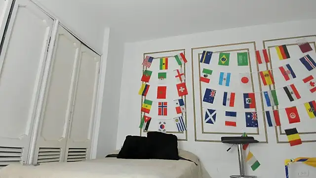 emily gaviria1 online show from July 1, 12:07 pm