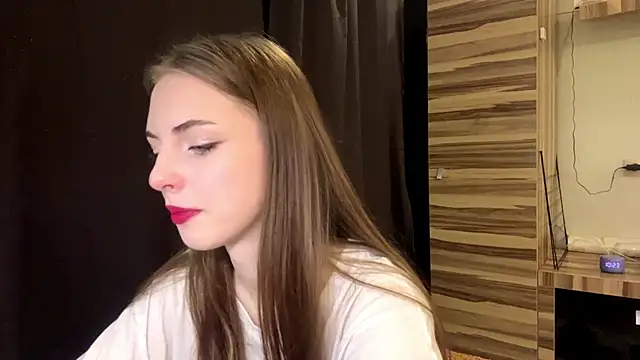 PollyDream online show from March 25, 7:25 am