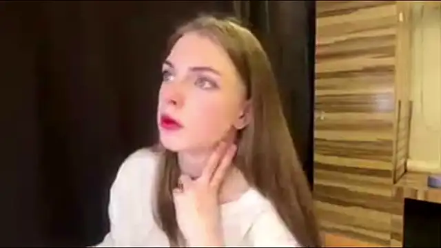 PollyDream online show from March 28, 9:09 am